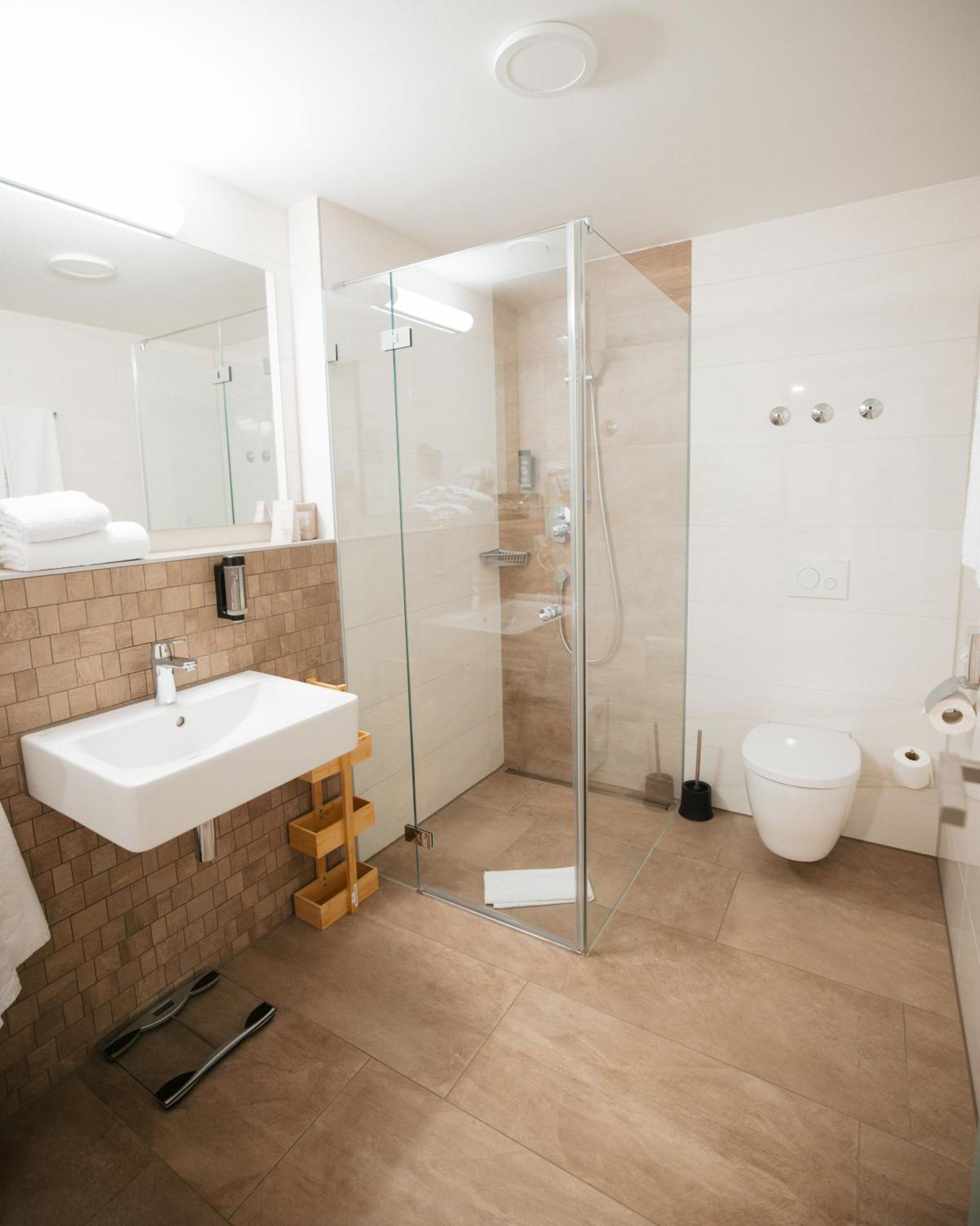 Hotel Poellners 20 Min Von Muenchen Hbf Petershausen 外观 照片